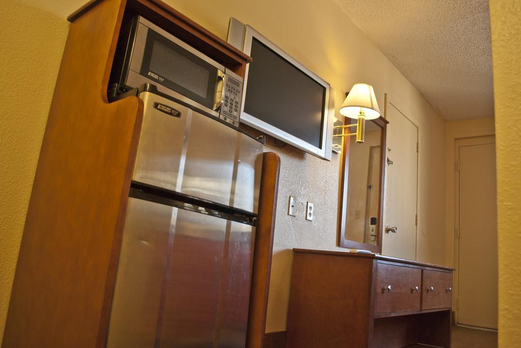Bama Inn Huntsville Chambre photo