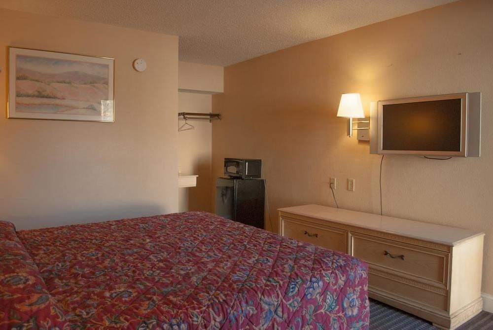 Bama Inn Huntsville Extérieur photo